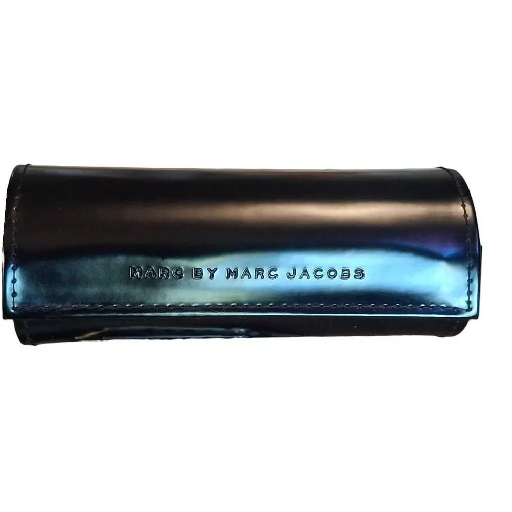 Marc Jacobs Round Magnetic Hard Glasses Case